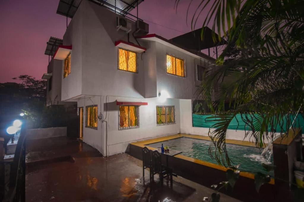 Ll Empyrean Stay Ll 2Bhk Ll Valentina Villa Ll Lonavala Bagian luar foto